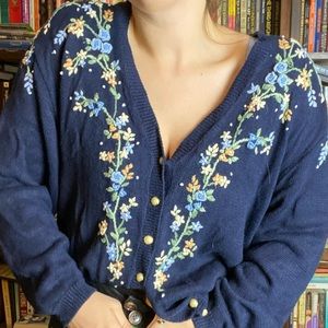 *SOLD ON DEPOP*  VTG Navy Cardigan w/Pastel Floral Embroidery M/L